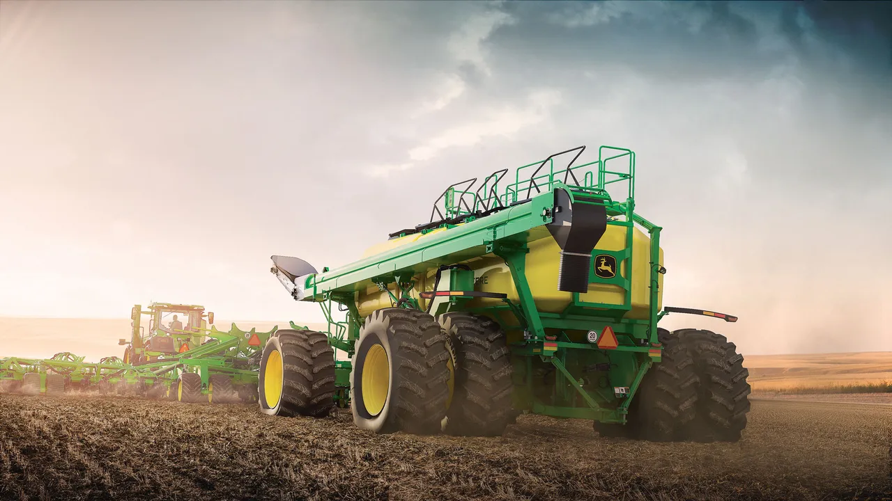 John Deere’s New C1100T Air Cart Brings Precision Tech to Large Scale Seeding