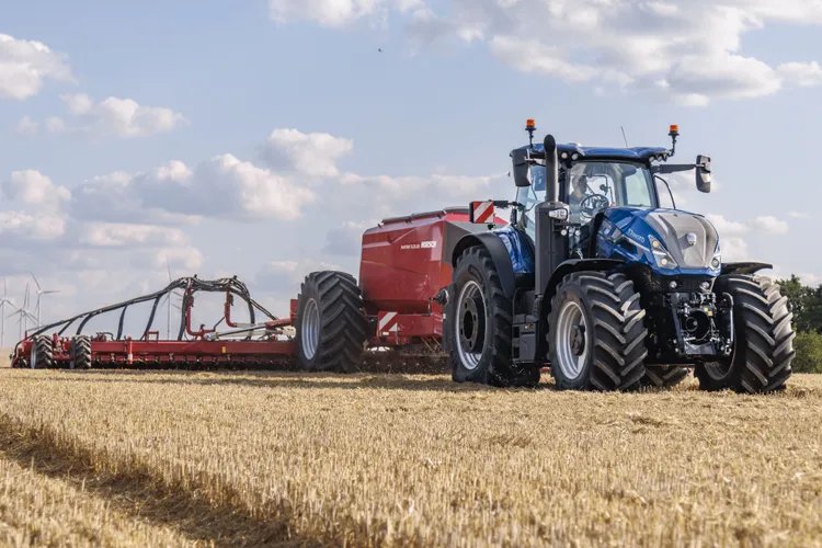 New Holland Expands the T7 Tractor Family With Major Updates and New High-Horsepower Models