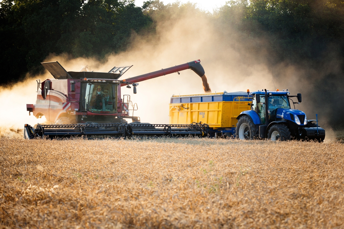 Is CNH Quietly Bringing Case IH and New Holland Closer Together?
